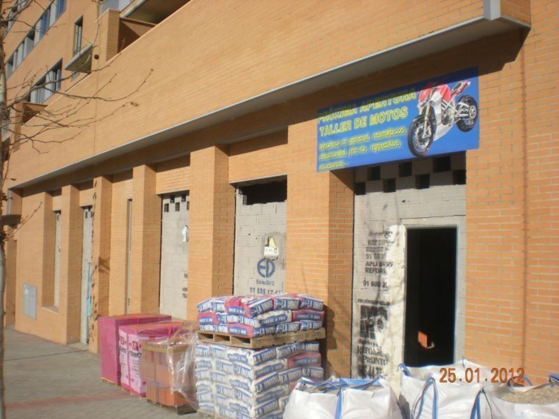 Proyecto de taller y venta de motocicletas en Montecarmelo Madrid