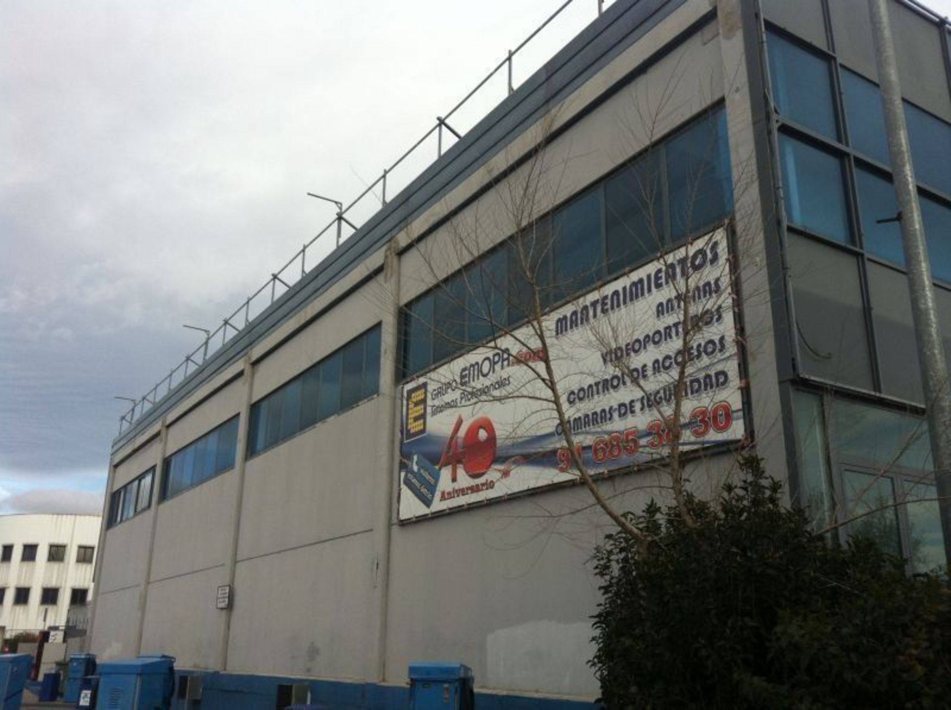 PROYECTO DE APERTURA DE NAVE PARA CONCESIONARIO DE PEUGEOT